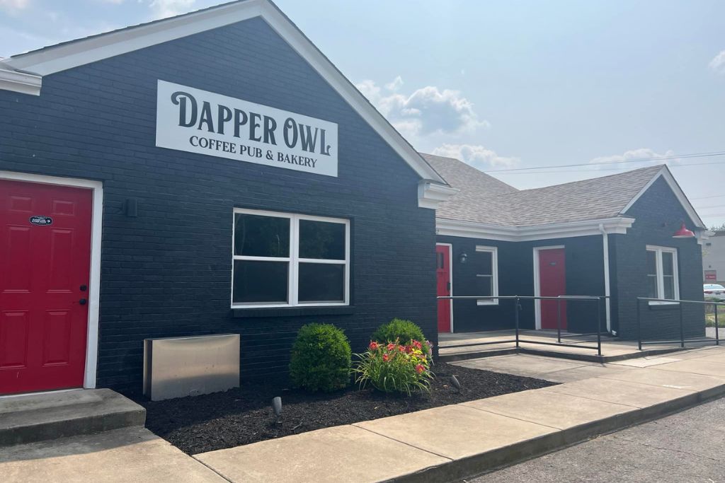 Dapper Owl (Full Remodel + Leveling + Stage + Lighting)